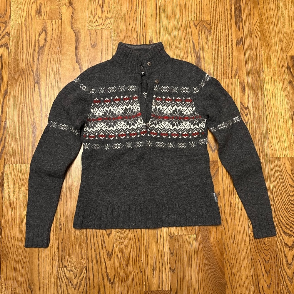 Woolrich 100% Lamb Wool Sweater Dark Gray

Worn 4-5 times
Retail for $90